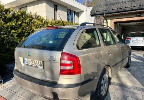 Skoda Octavia cena 9000 przebieg: 364000, rok produkcji 2005 z Ujazd małe 56